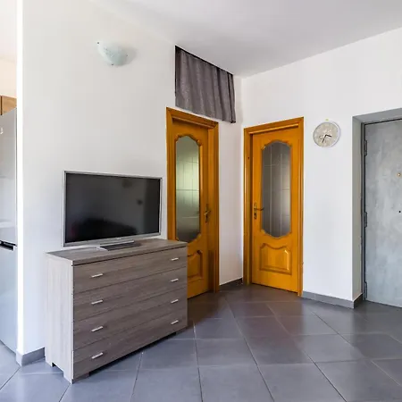 Revolutionary Near Duomo Station * Napoli