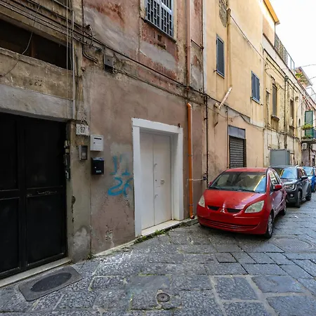 Revolutionary Near Duomo Station Appartamento