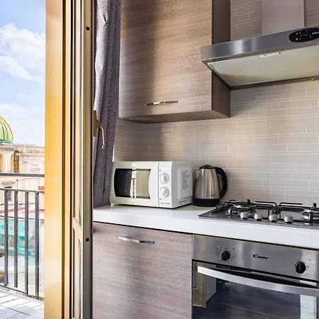 Revolutionary Near Duomo Station Napoli